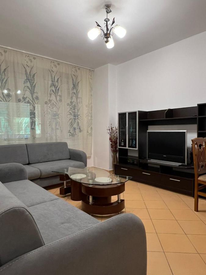 Leonard Apartment Τίρανα Εξωτερικό φωτογραφία