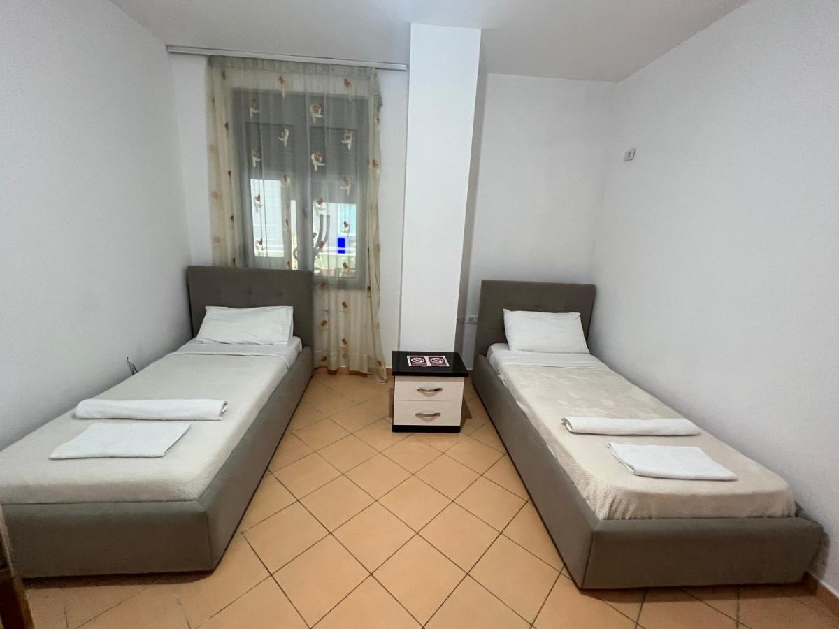 Leonard Apartment Τίρανα Εξωτερικό φωτογραφία